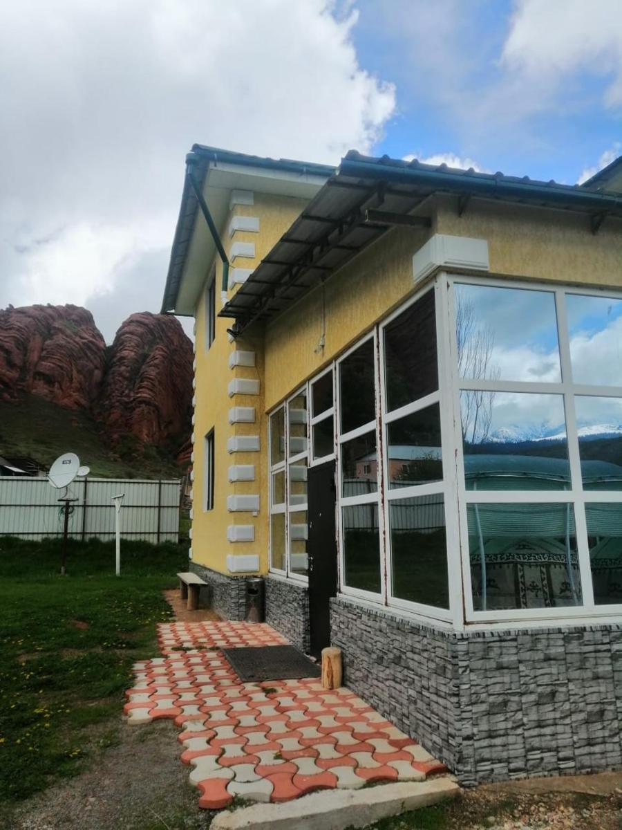 Emir - Housity