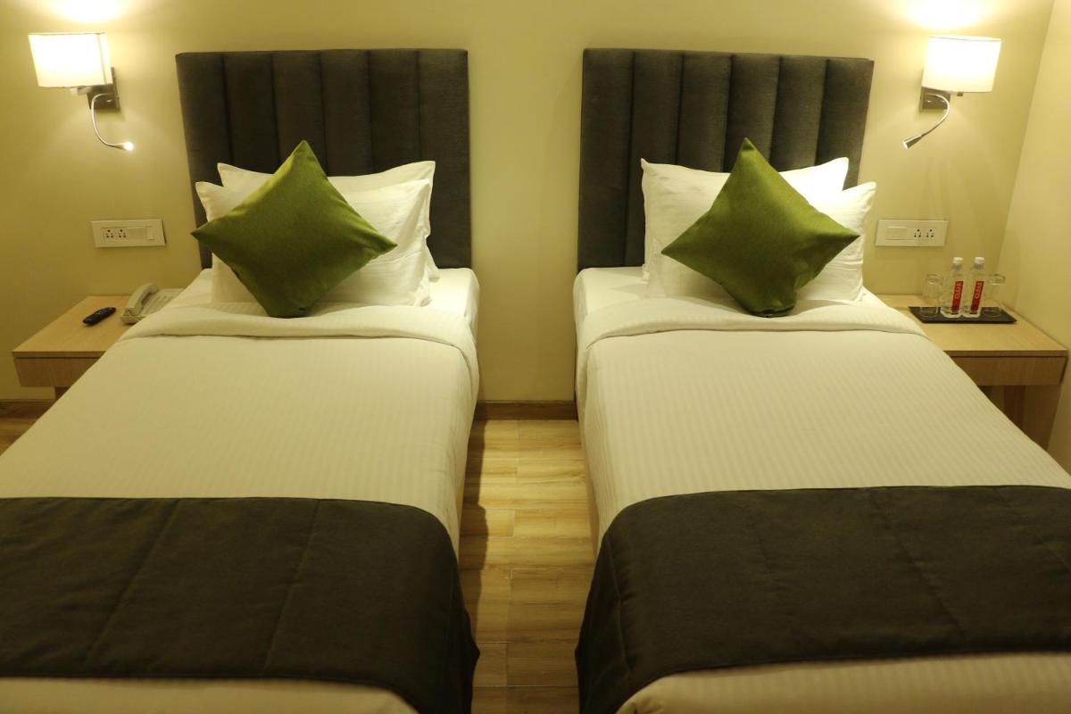 Regenta Central Harsha Vapi - Housity