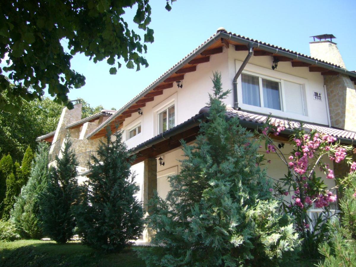 Mediterrán Vendégház - Housity