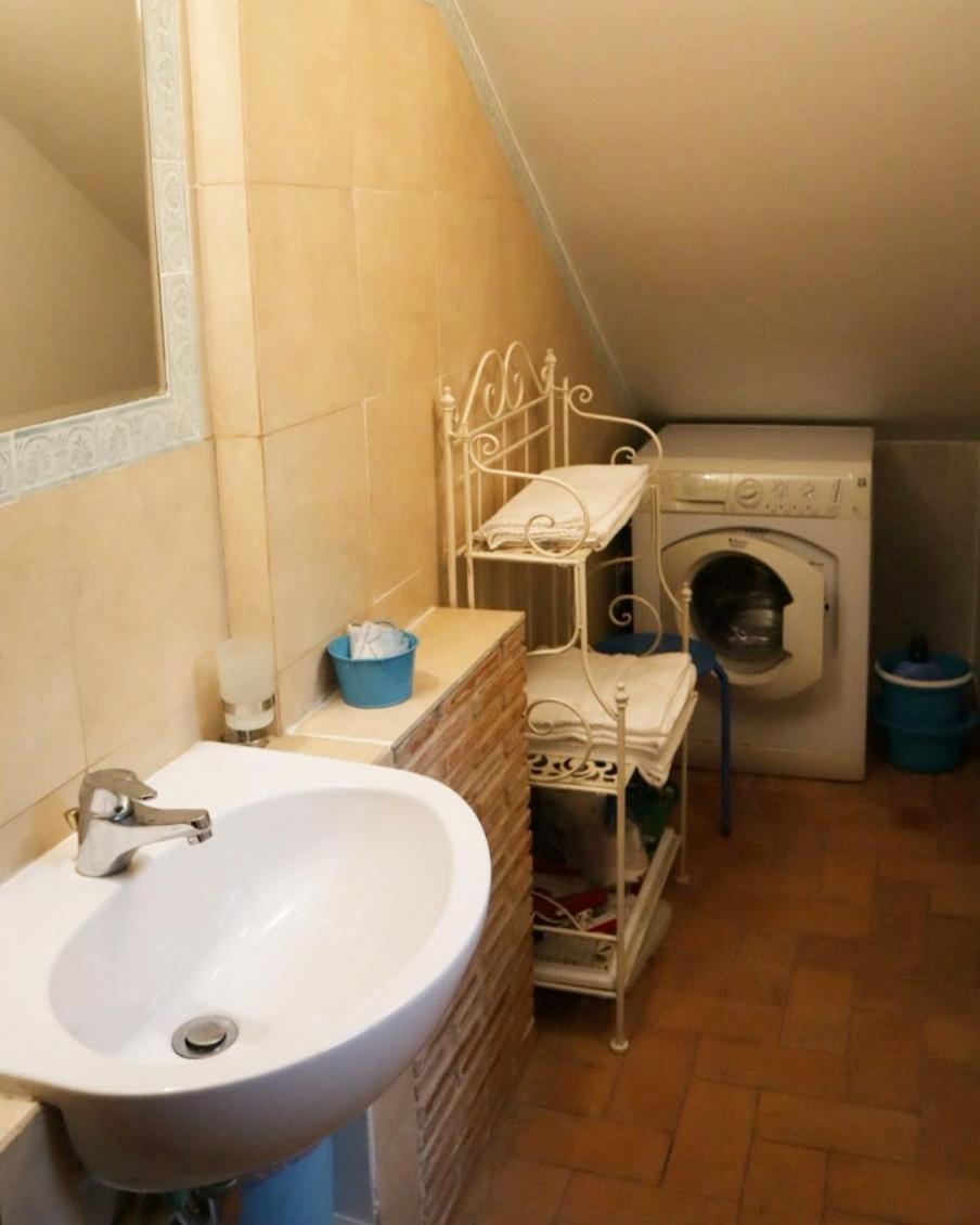 Casal d'Upupa - Housity