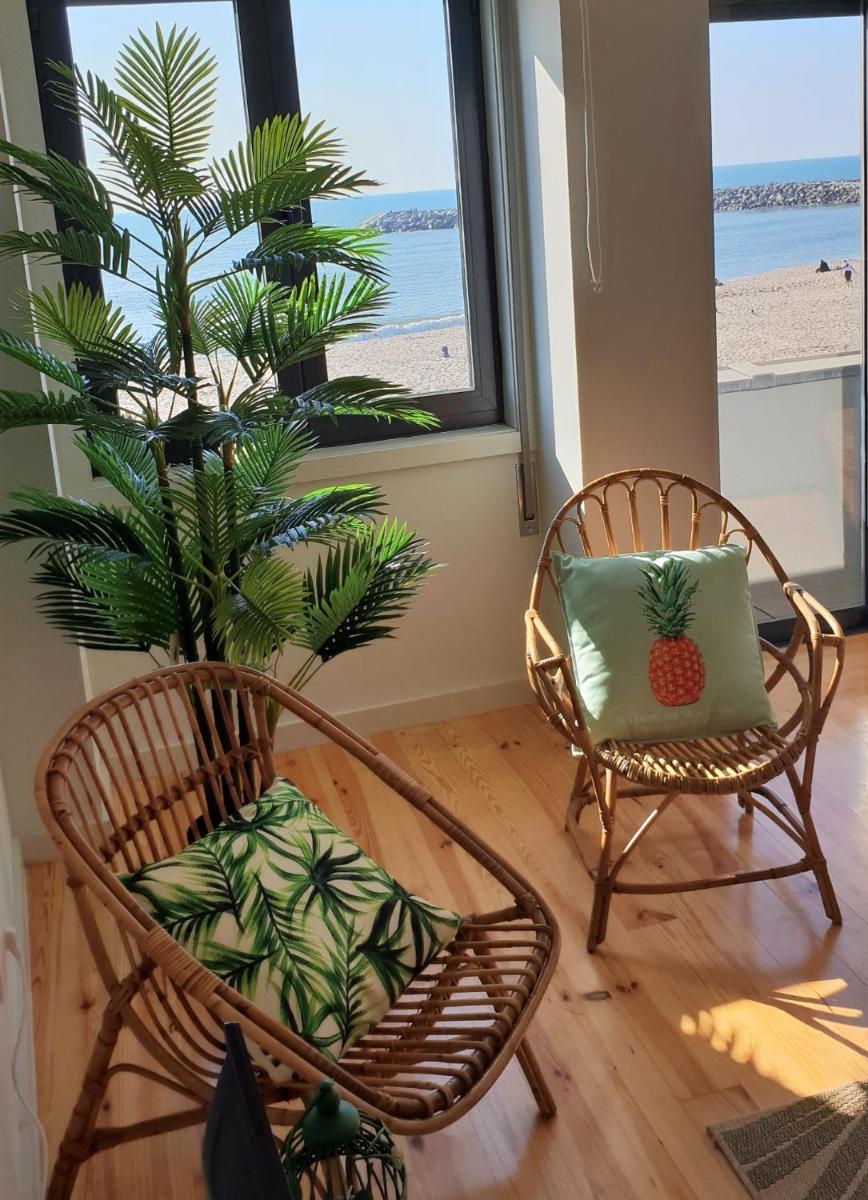 The Shore@GreenCoast - Waterfront Beach House Espinho - Housity