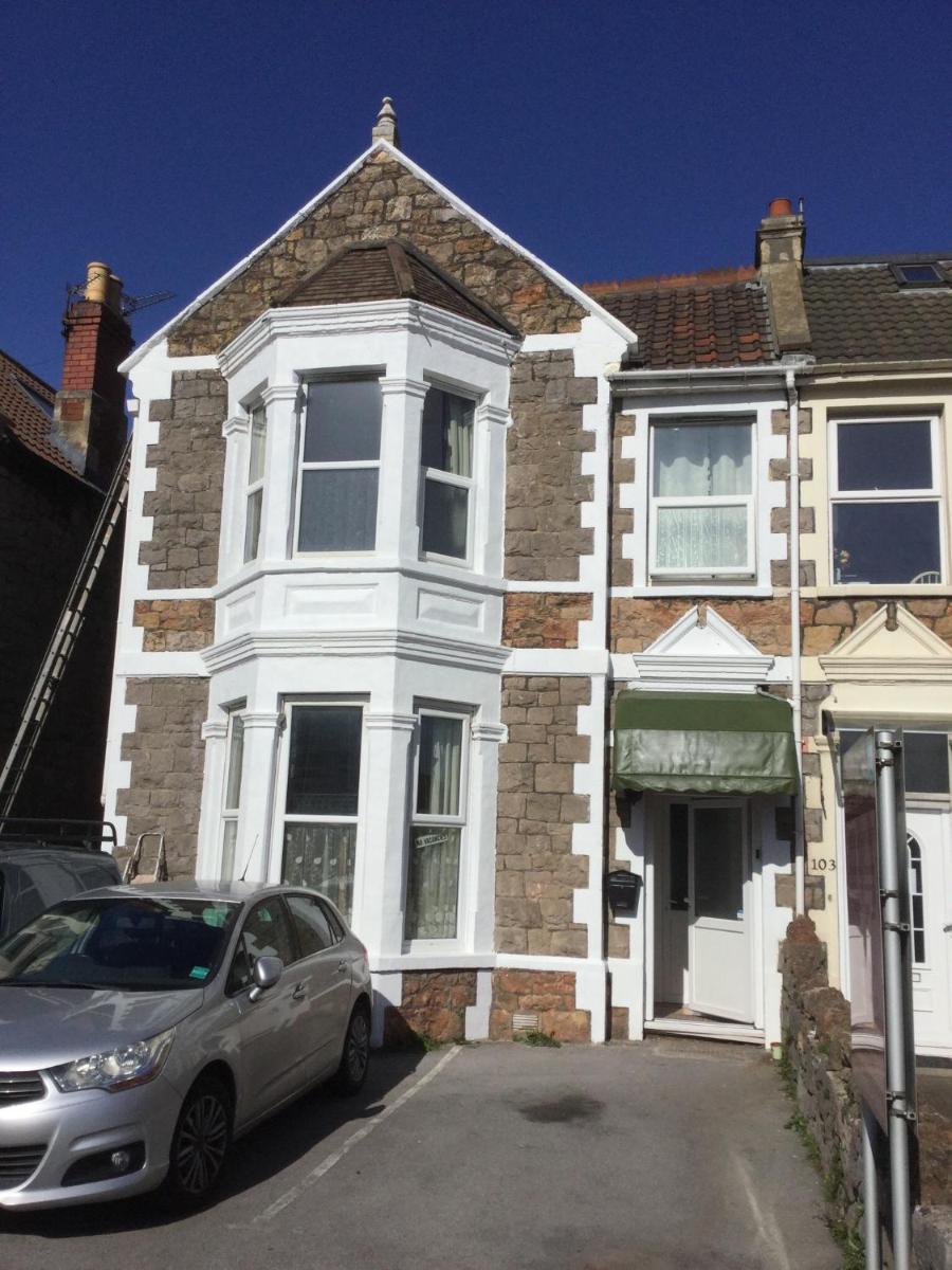 Fernville Guest House - Housity