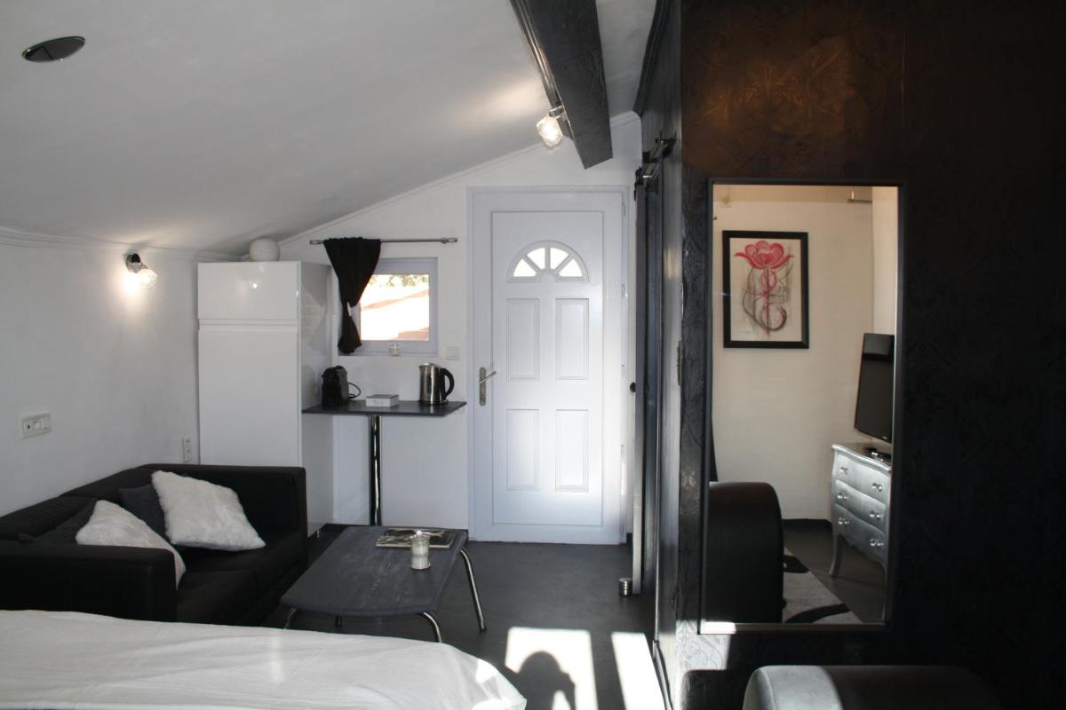 LA PARENTHESE AMOUREUSE - Housity