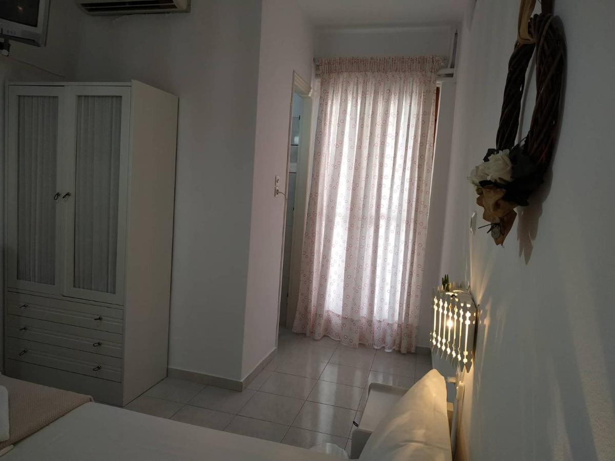 Andreas and Petrinela Rooms - Housity