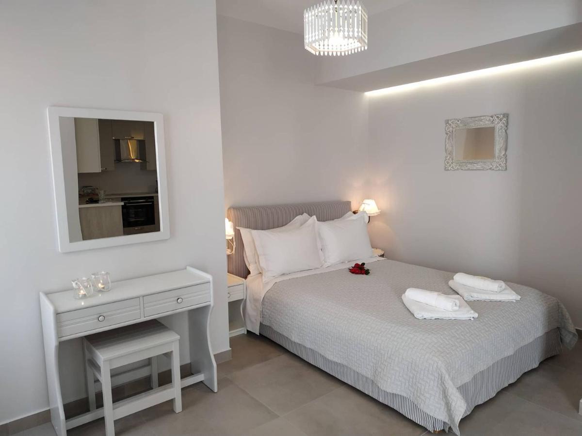 Andreas and Petrinela Rooms - Housity