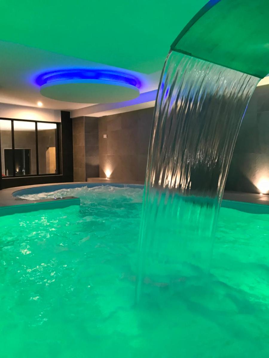 Piscine de l'établissement Au Soleil, Hôtel Restaurant & Spa ou située à proximité