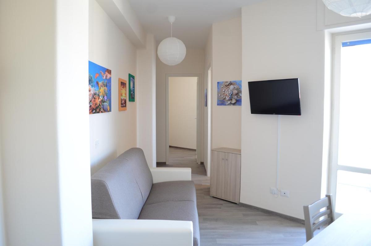 Suitetrails - Fondachello Beach House2 - Fondachello-apartments com