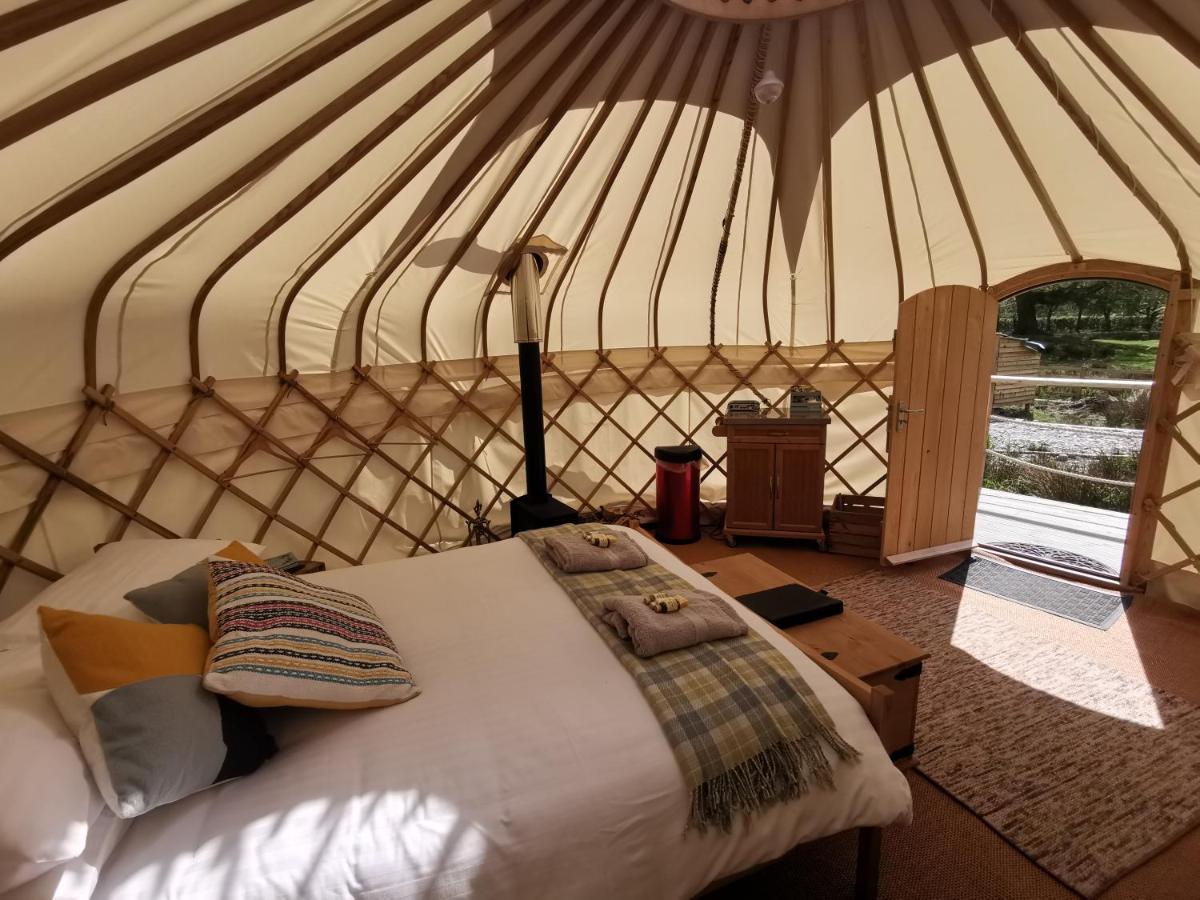 Syke Farm Campsite - Yurt's - Housity