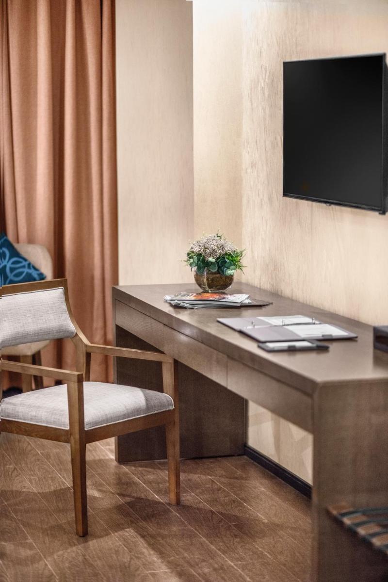 Golden Phoenix Hotel - Manila - Hizvo
