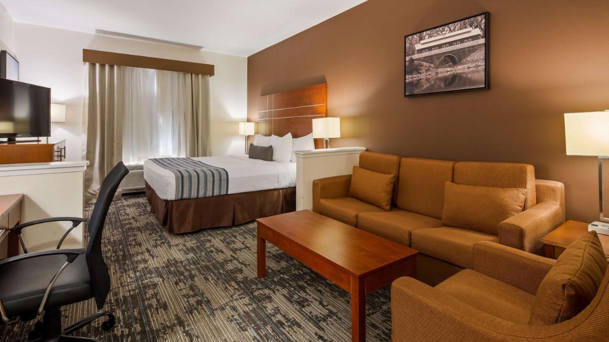 Best Western Plus Wakeeney Inn & Suites - Housity