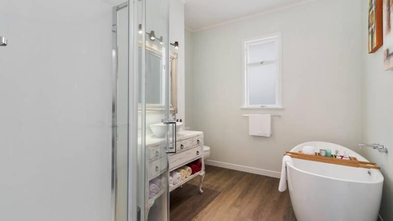 Central Rotorua Beauty - Housity