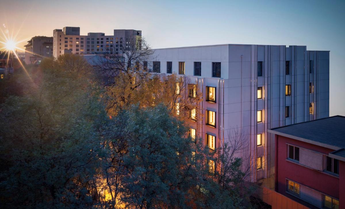 Stey Wangfujing Hotel - Housity