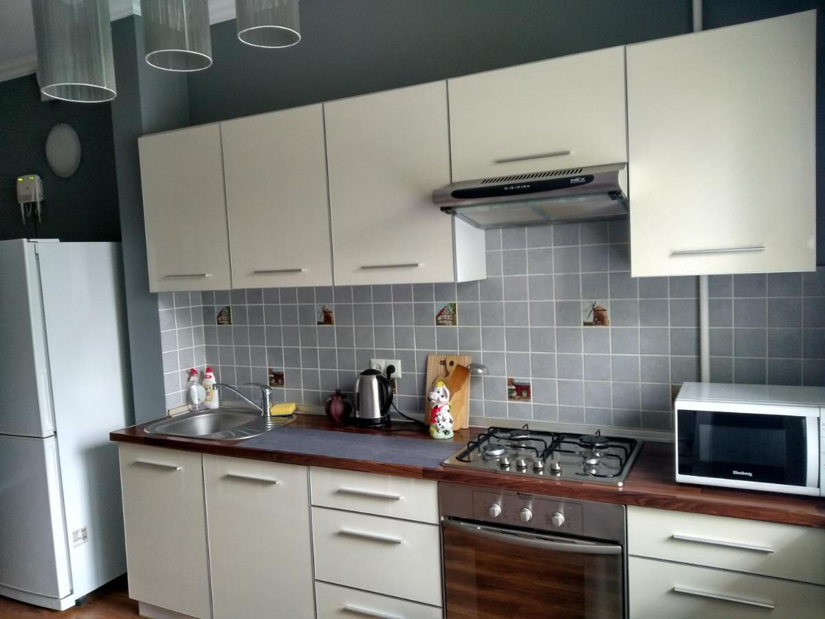 Stylish apartment in the Gold Square of Almaty - Housity