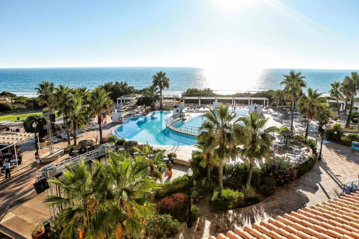 Piscina en o cerca de Aldiana Club Andalusien