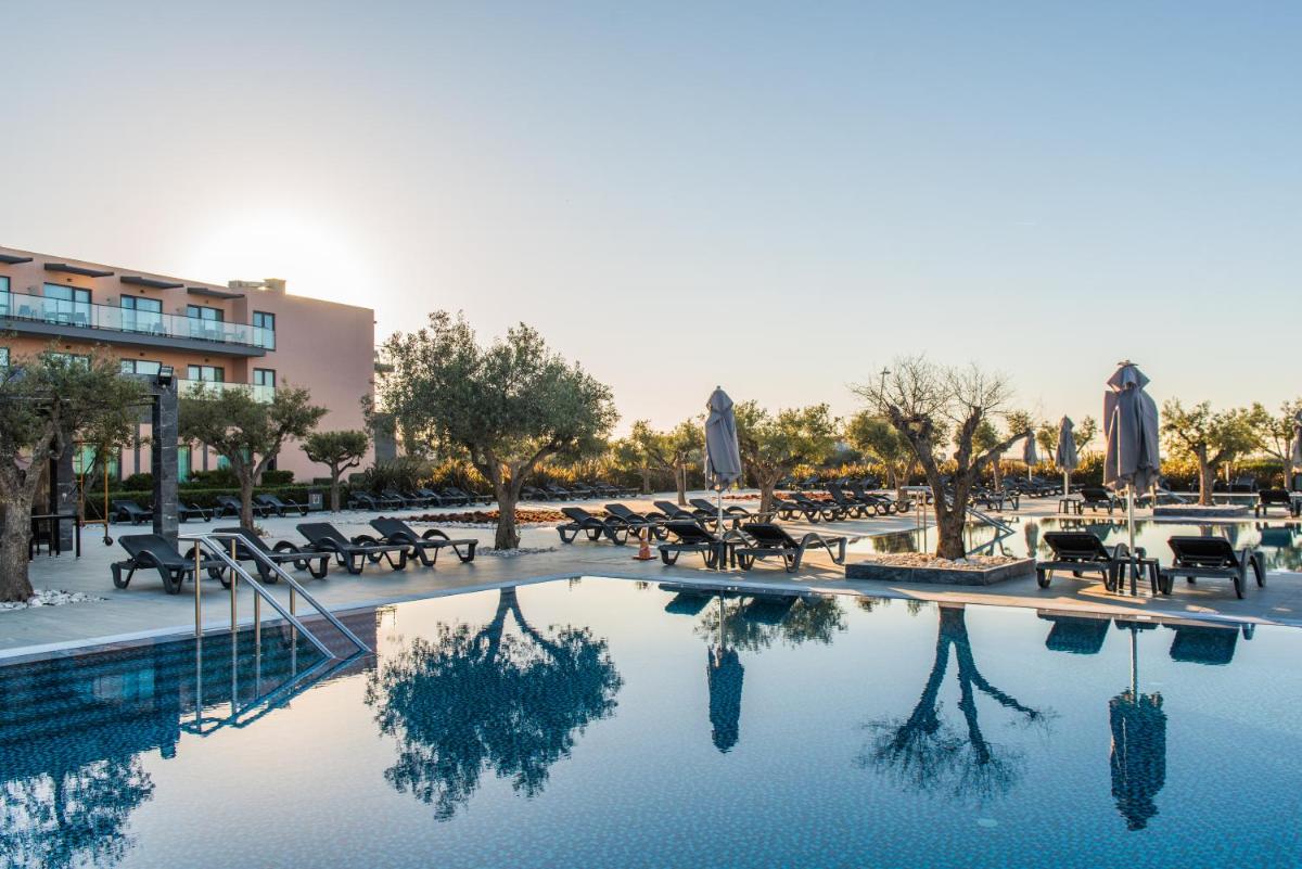 A piscina em ou perto de Vila Gale Lagos