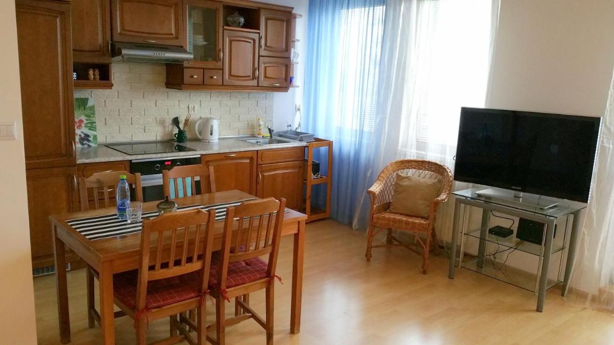 Na Złotych Łanach - apartament z parkingiem - Housity