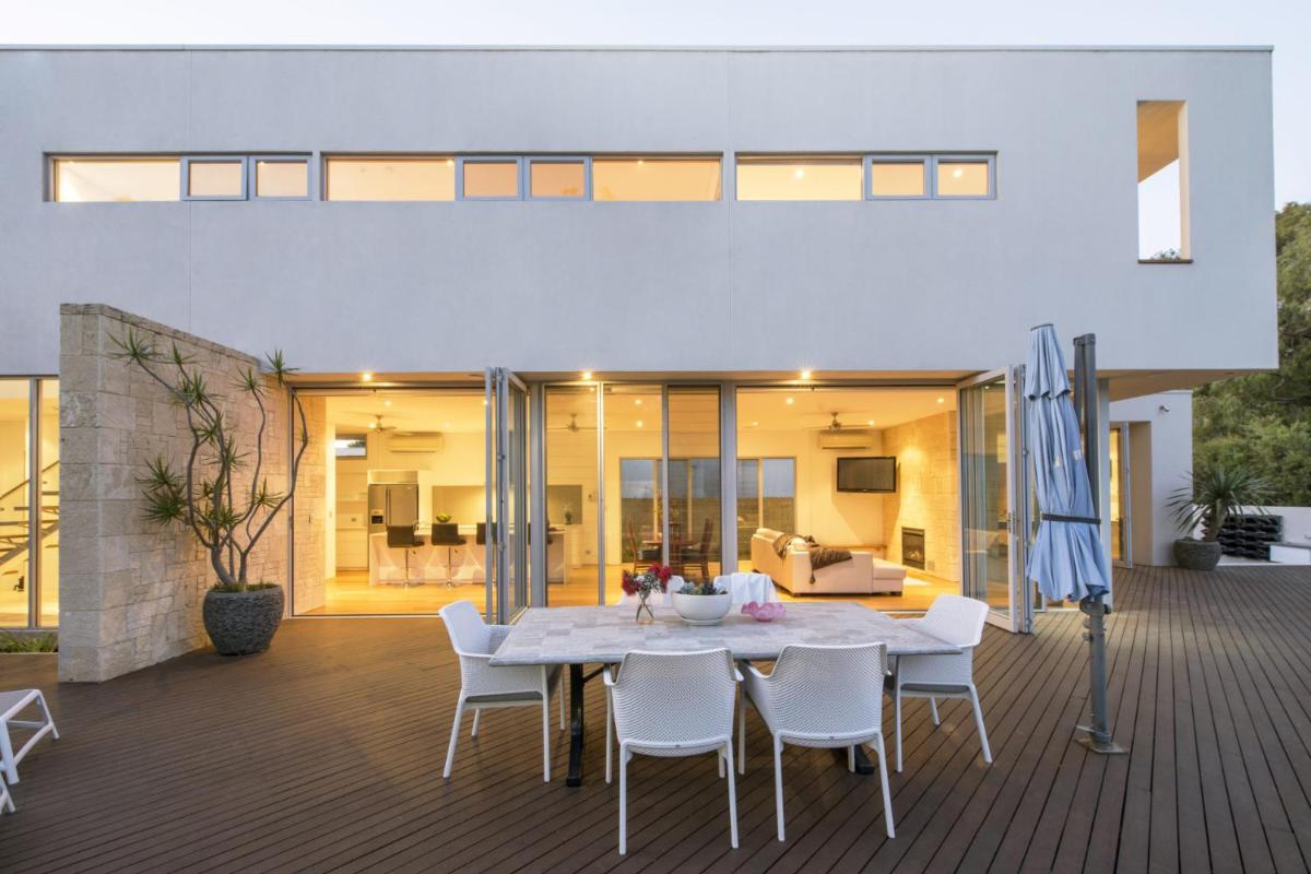 Cinque - Housity