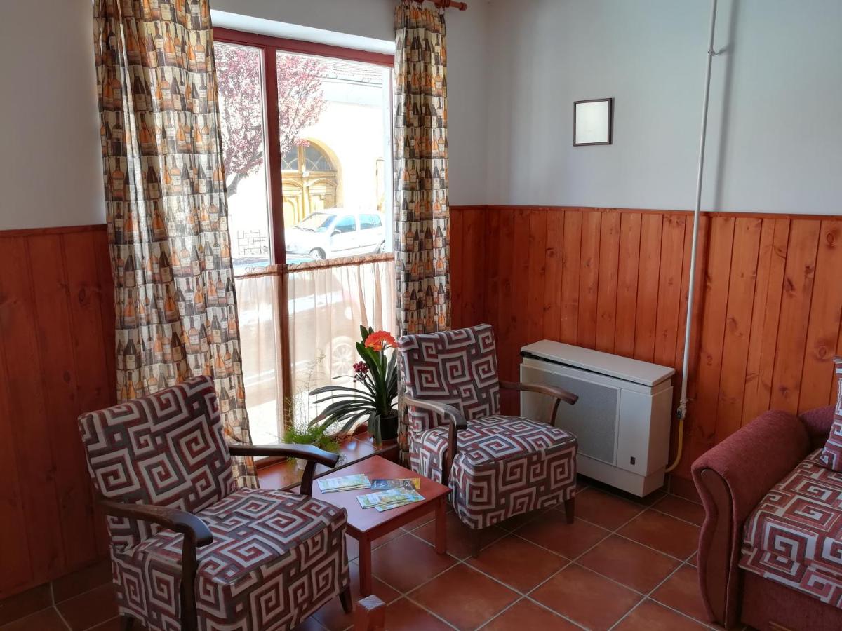 Centrál Apartman - Housity