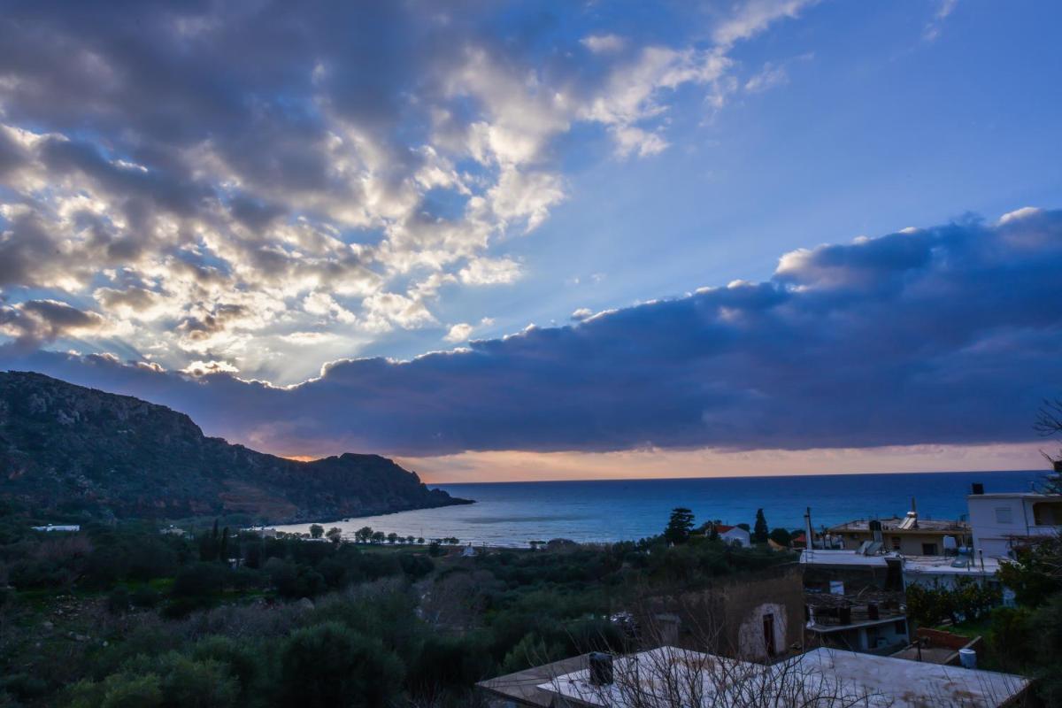 Ariadni Apartments - Housity