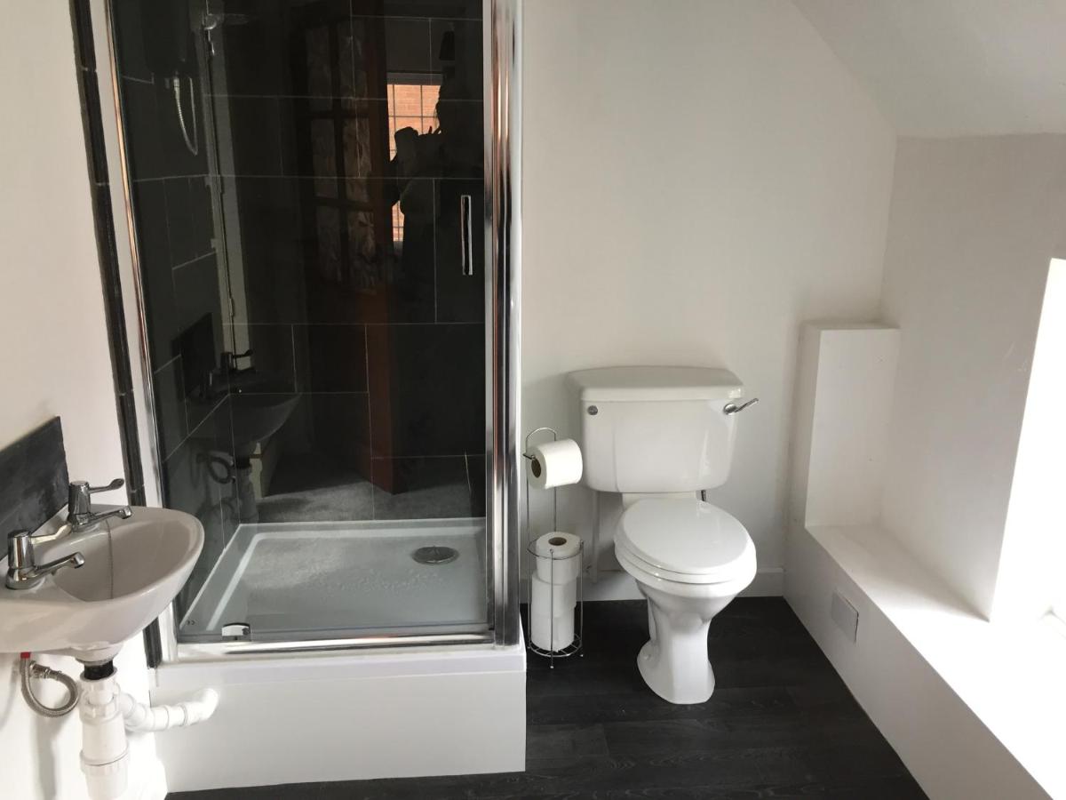 The Farmhouse - Housity