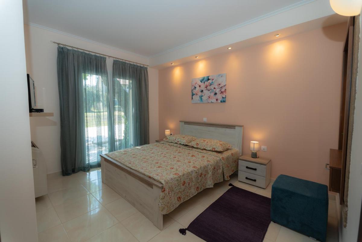 Santalas Villa - Housity