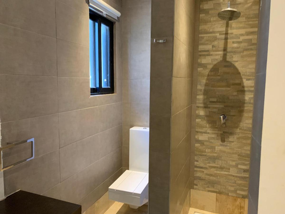 Suitetrails - WATERFRONT FLAT 2