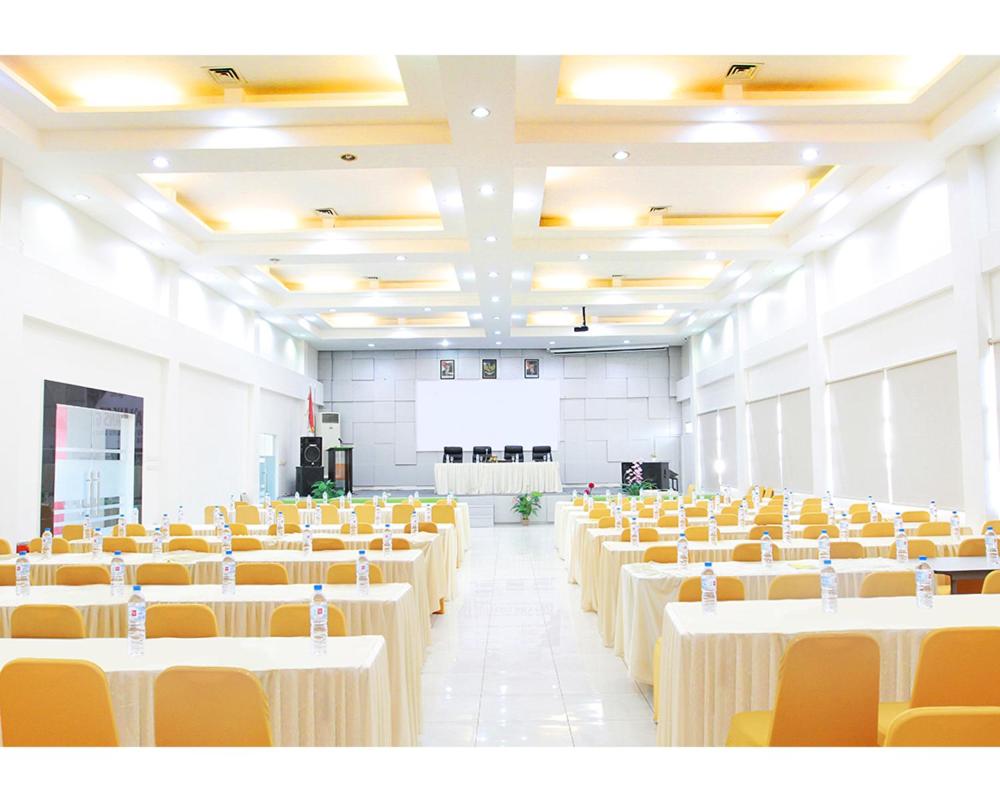 Emerald Hotel - Housity