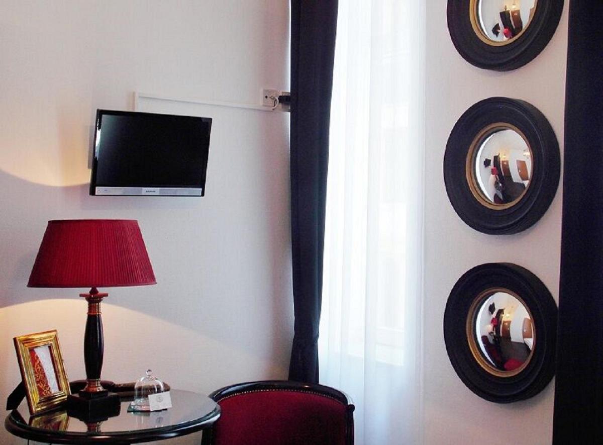 Hotel Domstern - Housity