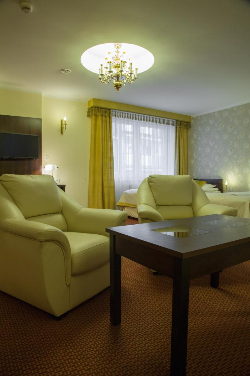 Hotel Ostrawa - Housity