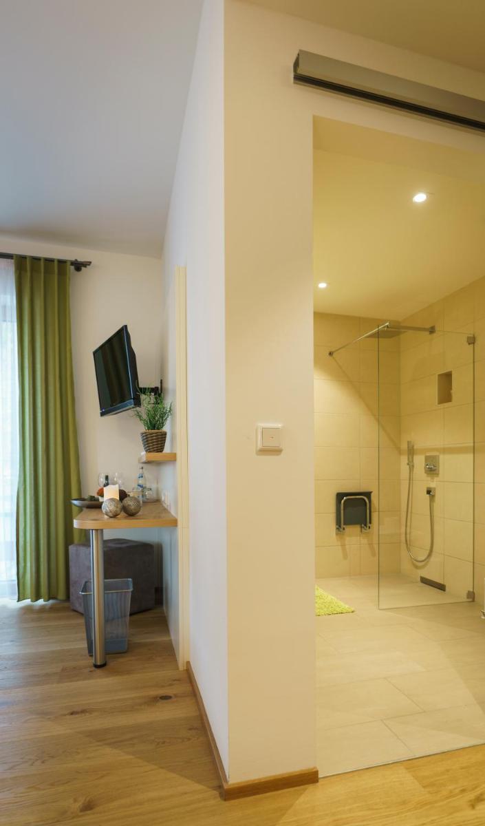Hotel-Gasthof zur Sonne - Housity