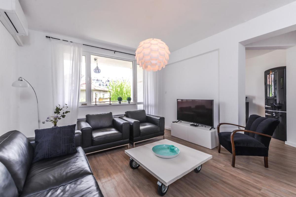 Suitetrails - 66 Apartment - Stylish Two Bedroom in Lozenets District