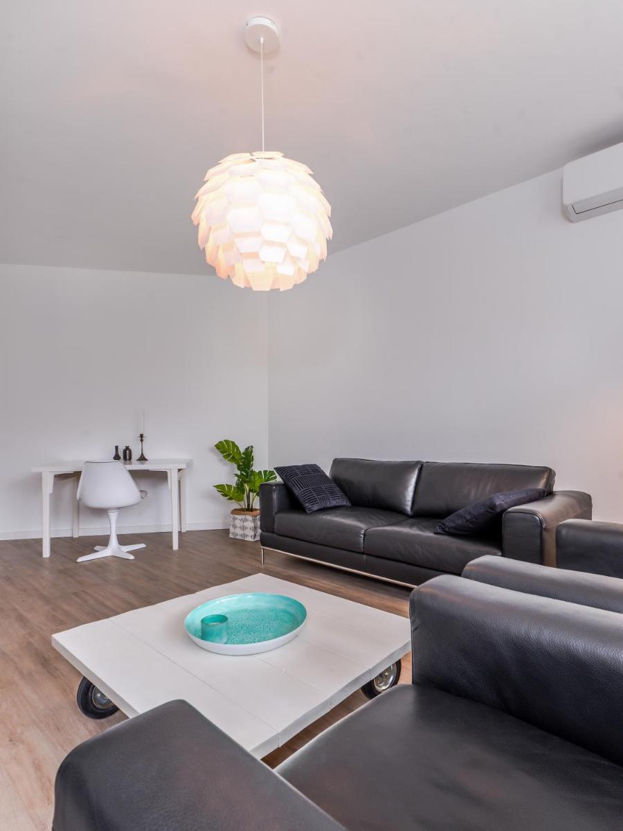 66 Apartment - Stylish Two Bedroom in Lozenets District - Housity
