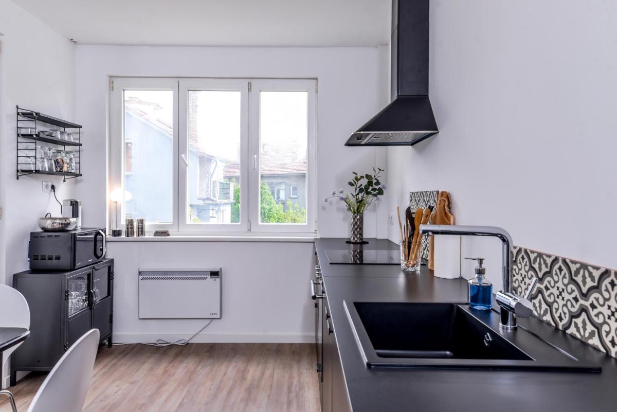 66 Apartment - Stylish Two Bedroom in Lozenets District - Housity