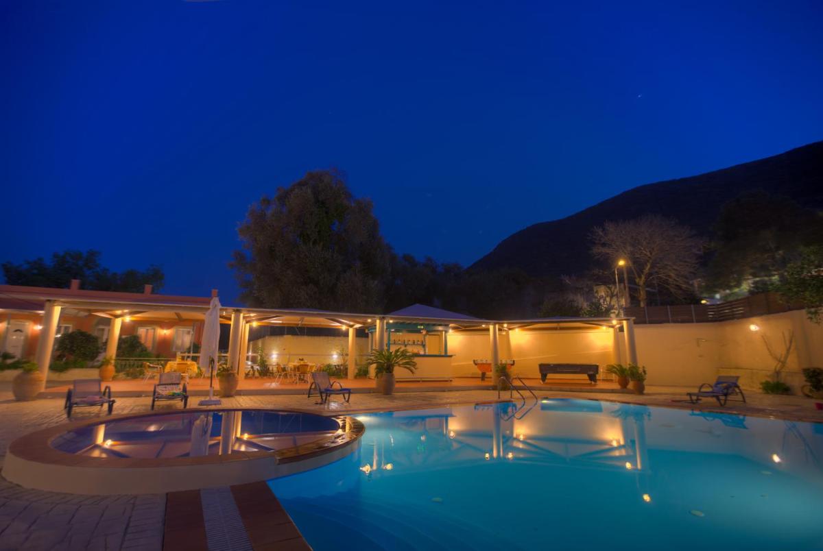 Santalas Villa - Housity
