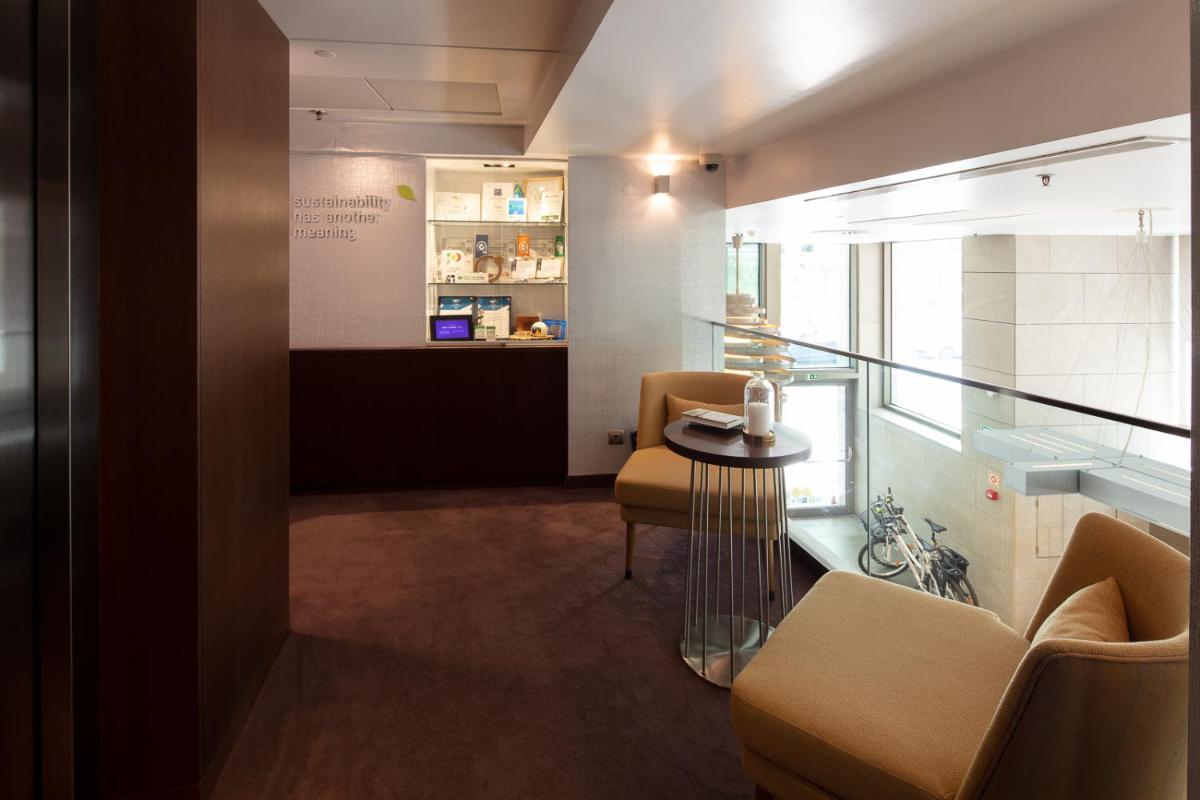 Uma área de estar em NEYA Lisboa Hotel