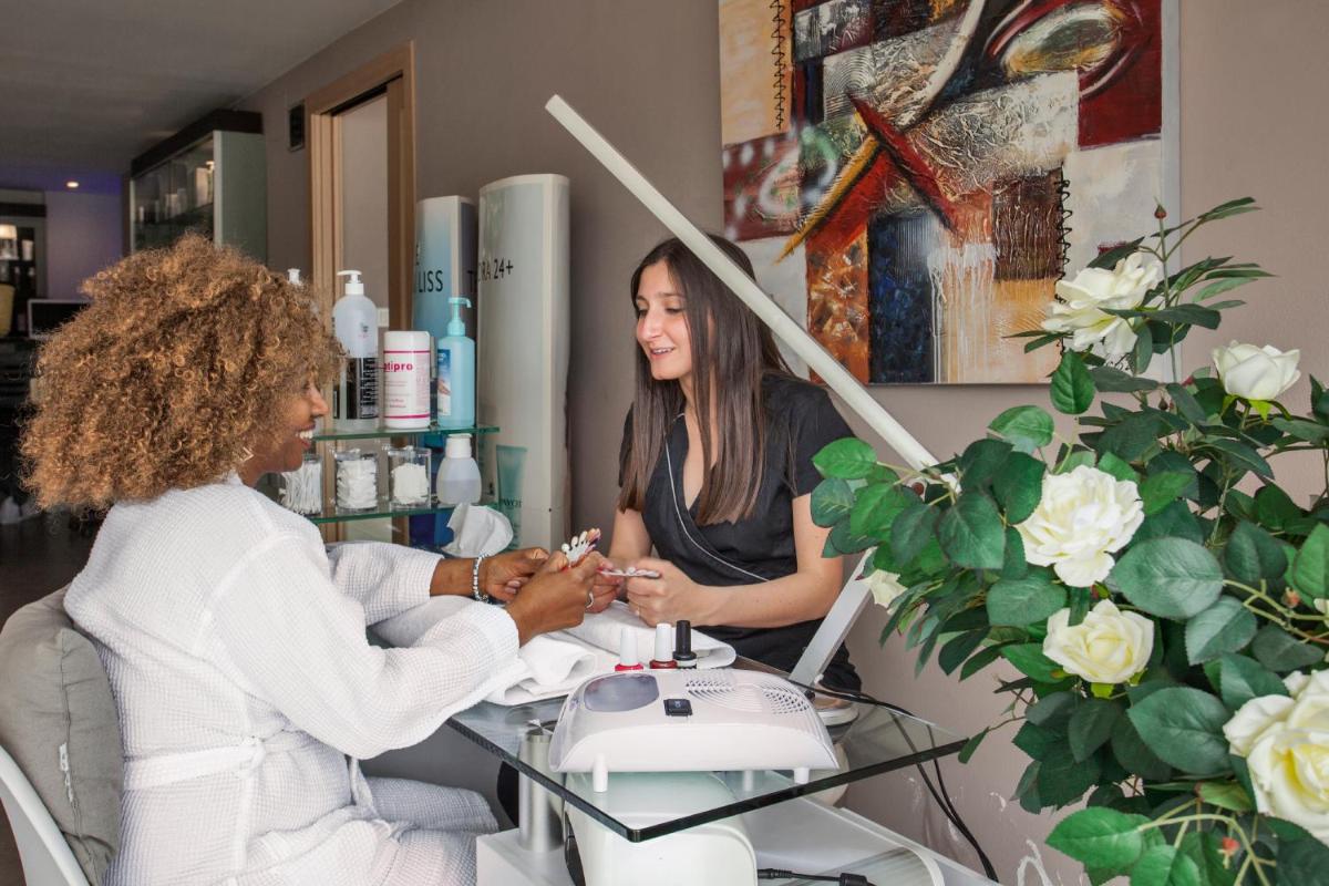 Clients de l'établissement Le Neptune & Spa