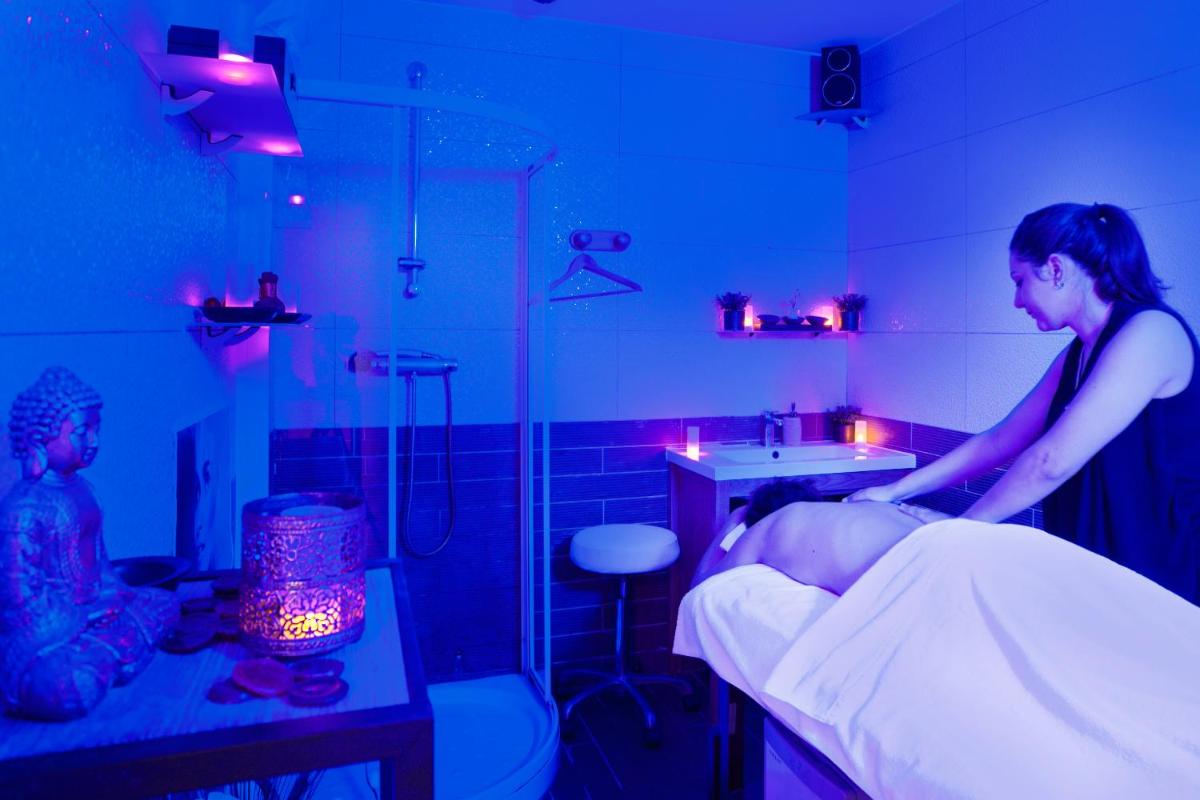 Clients de l'établissement Le Neptune & Spa
