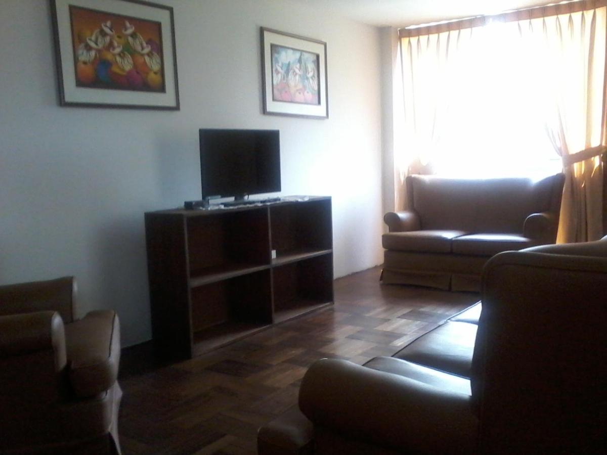 Royal Sweet Dreams Airport B&B - Housity