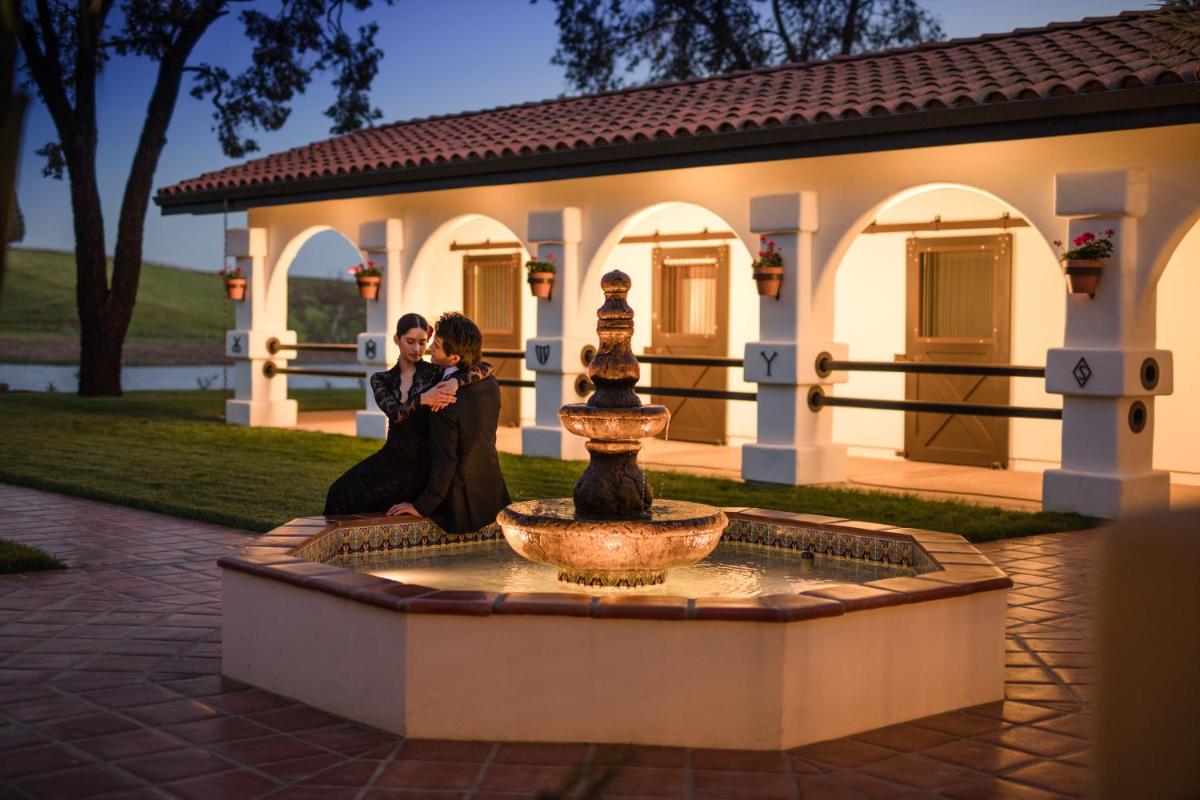 La Lomita Ranch - Housity