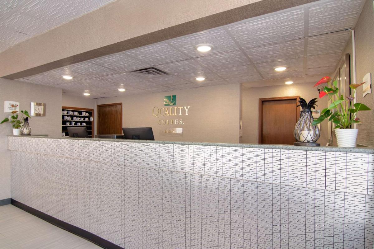 Quality Inn & Suites - Housity
