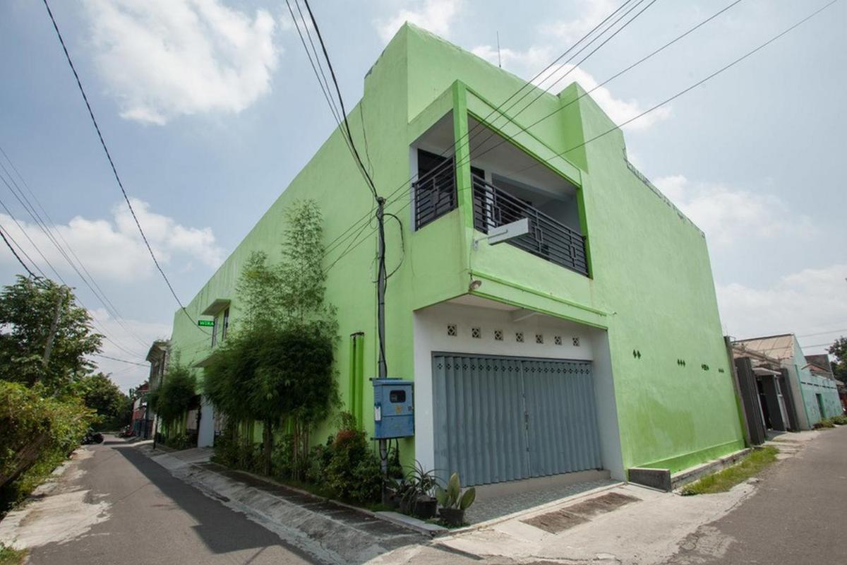 RedDoorz Syariah at Kartohardjo Madiun - Housity