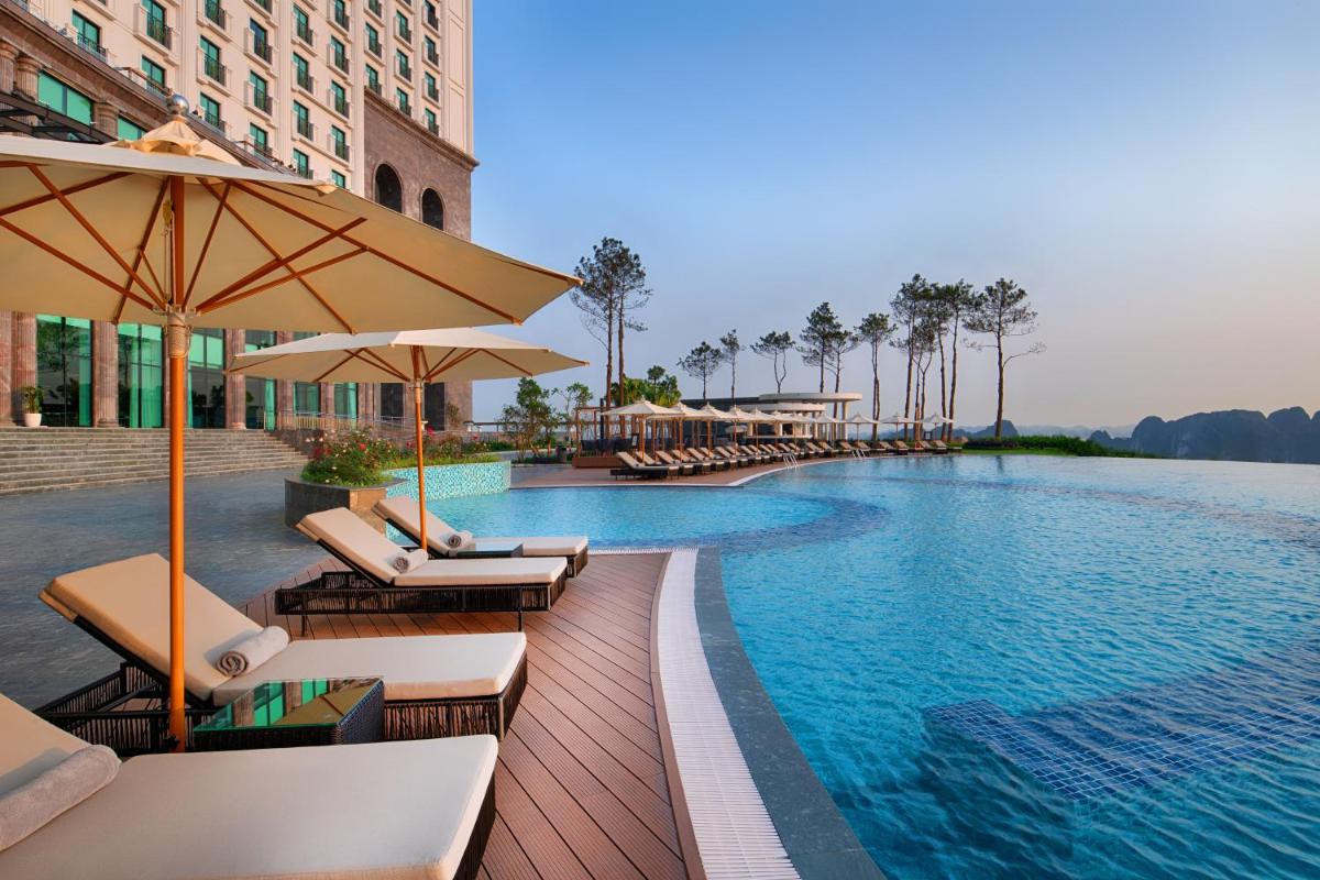 FLC Halong Bay Golf Club & Luxury Resort - Housity