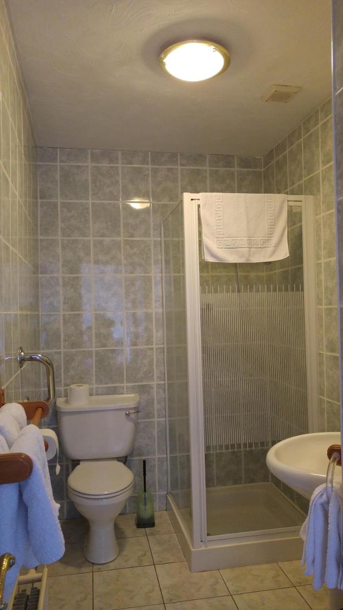 Whitehouse Guest House - Housity