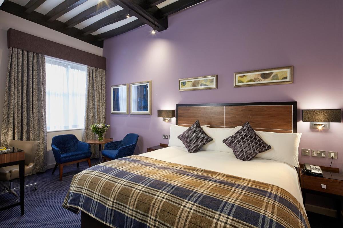 The Bull - Housity