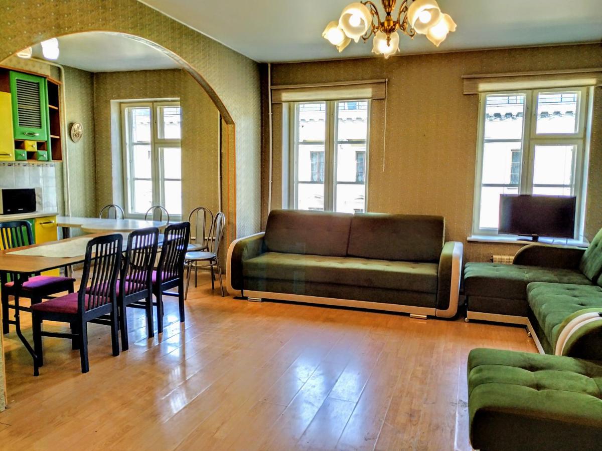 Apartment on Bolshaya Morskaya 11 - Housity