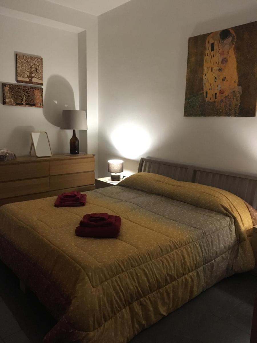 Blackboard House - Housity