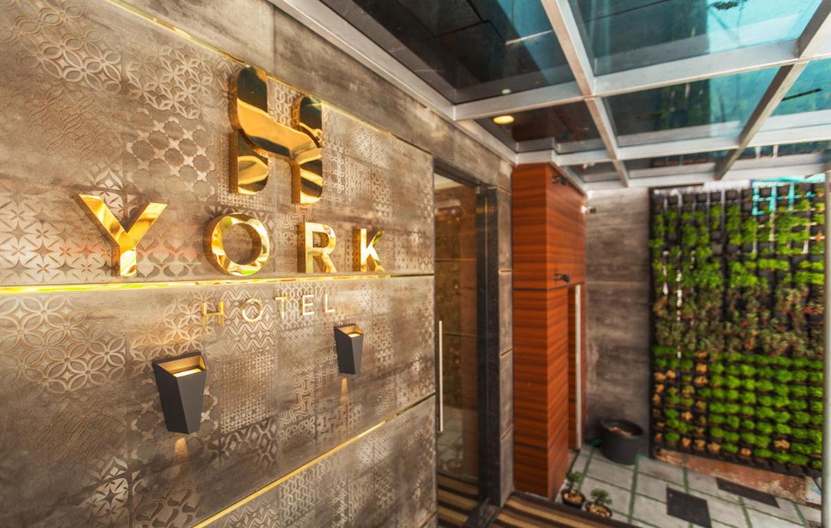 York Hotel - Housity