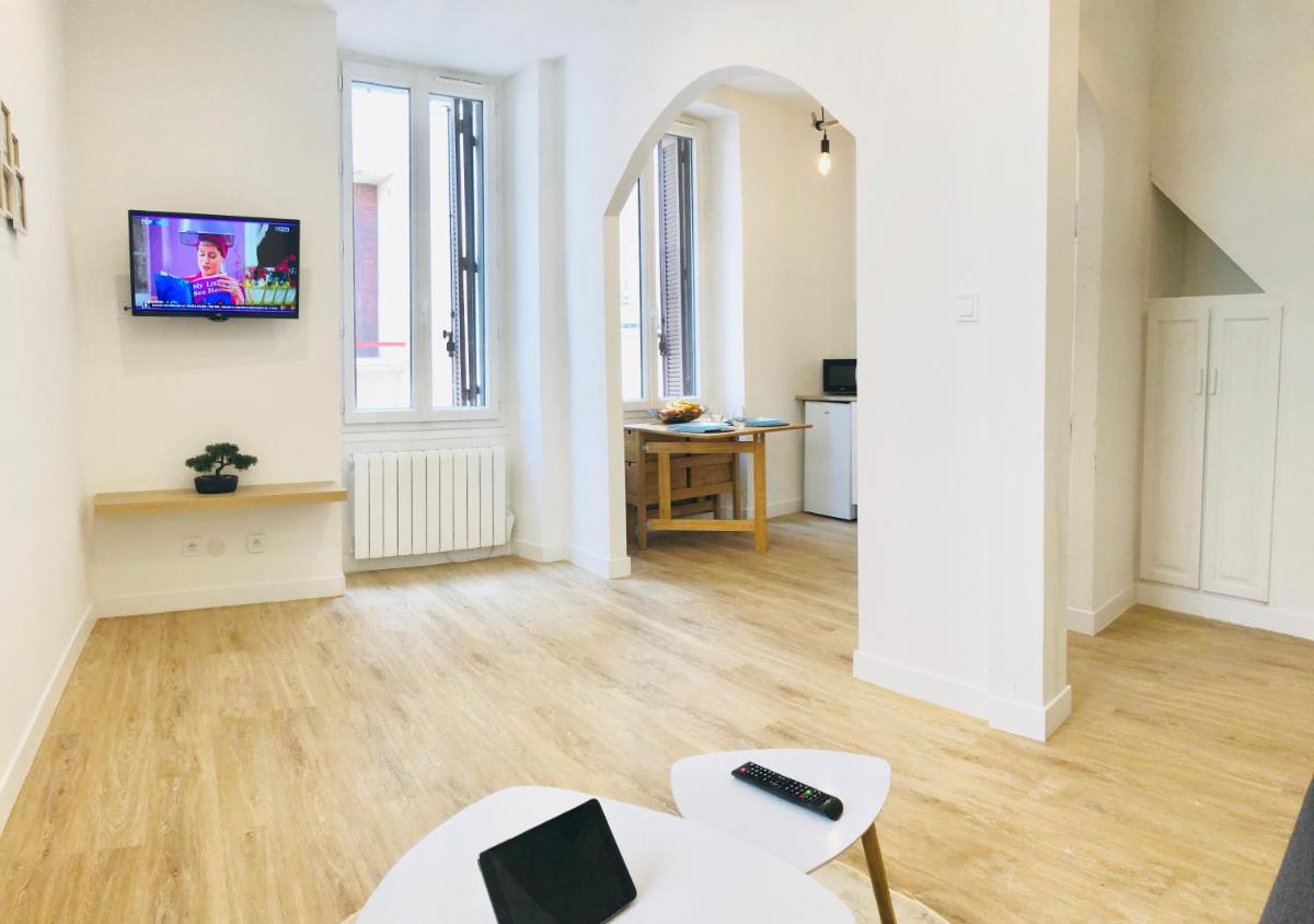 Suitetrails - Le Petit Martégal appartement spacieux en Centre ville et proche de la plage