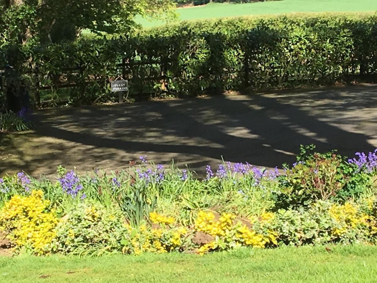 Crossways Self-Catering Cottage - Self Contained - Housity