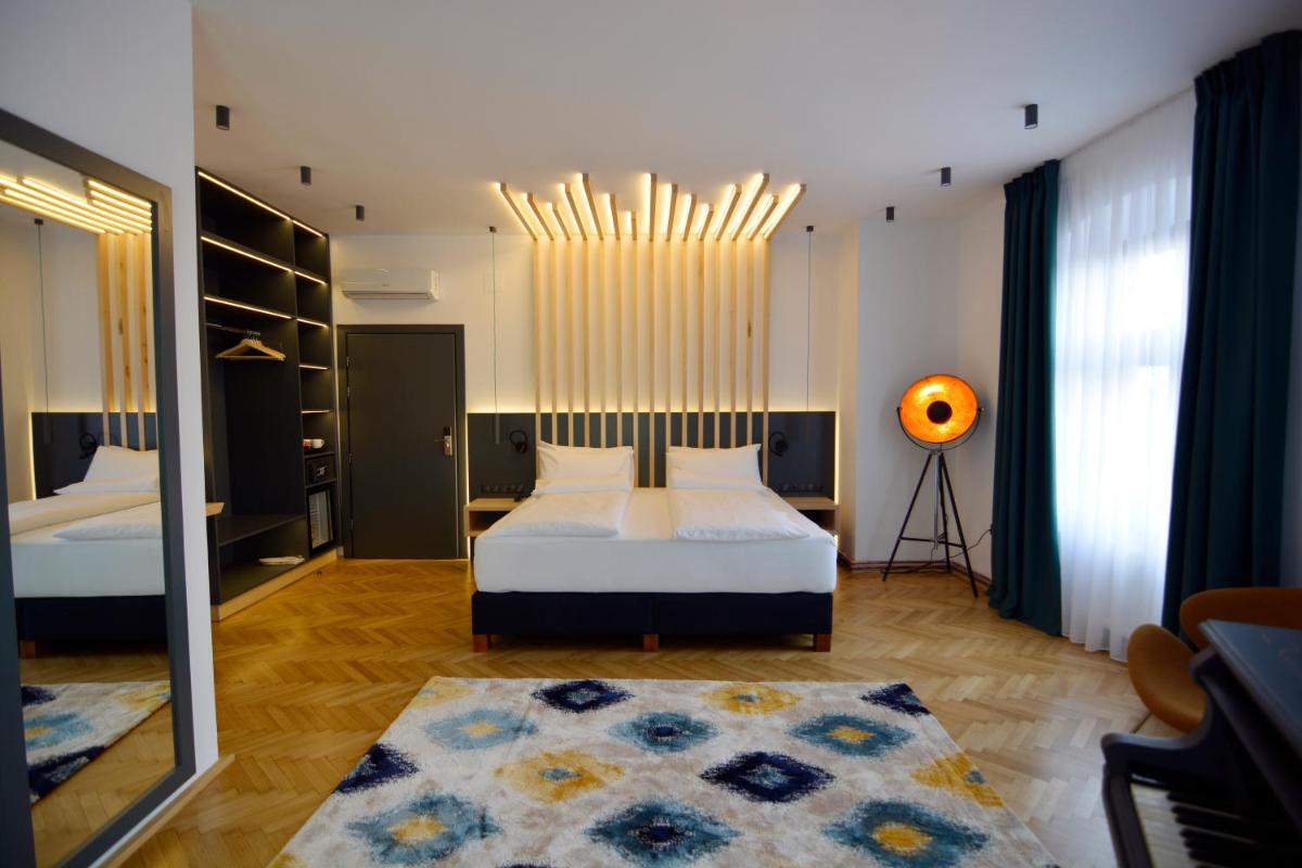 Kleines Hotel - Housity